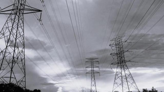 Imagen de torres eléctricas.
