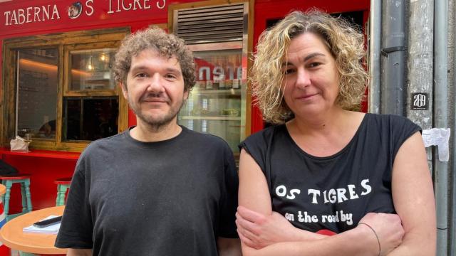 María y Luis de la taberna Os Tigres