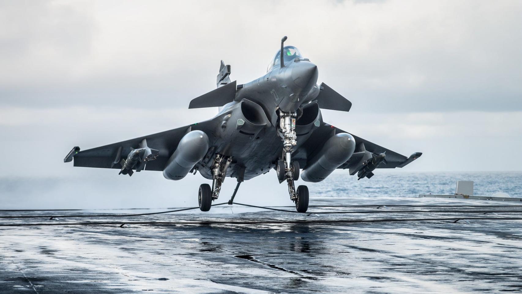 Por qué India necesita los cazas Rafale de Francia: patrullarán la frontera con Pakistán desde buques y con misiles avanzados
