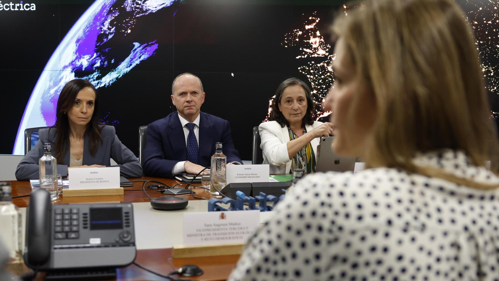 Última hora política, en directo | Corredor ofrece su máxima colaboración en el comité de la crisis eléctrica encabezado por Aagesen