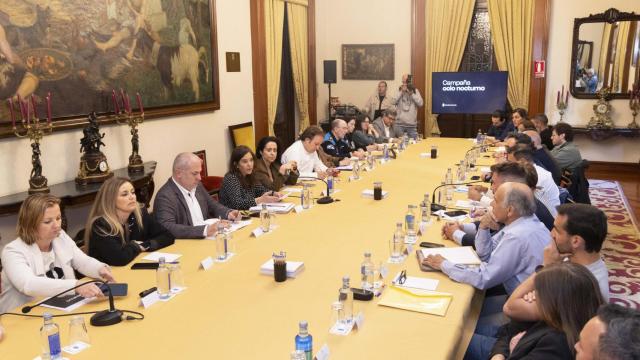 Reunión Hostelería, Concello y vecinos en A Coruña en una imagen de archivo