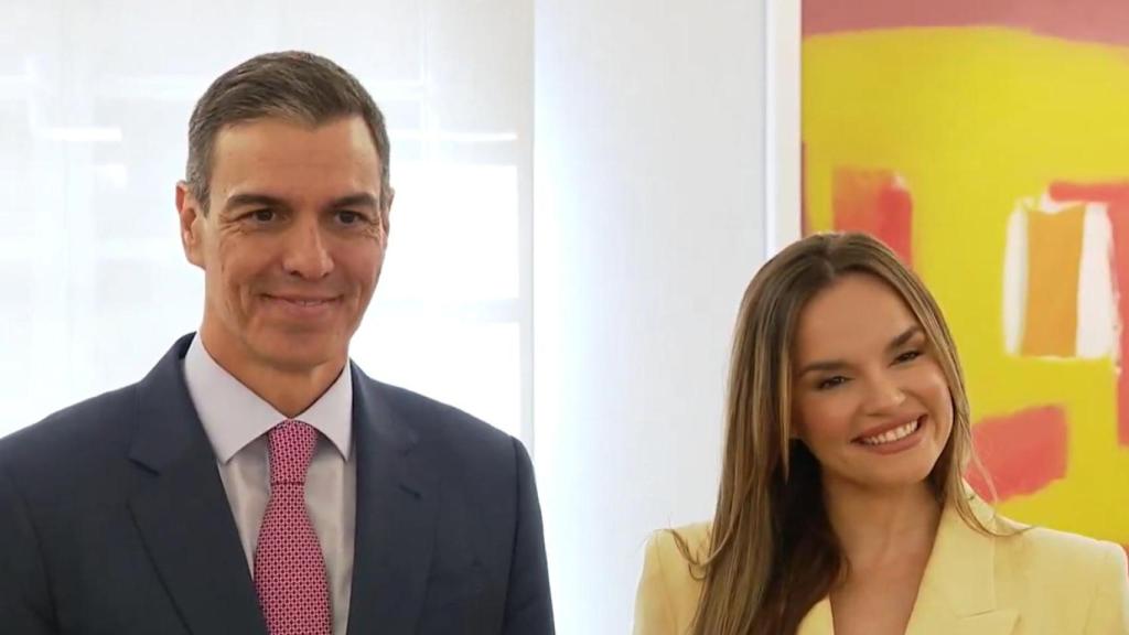 Pedro Sánchez y Melody este lunes, 5 de mayo, en Moncloa.