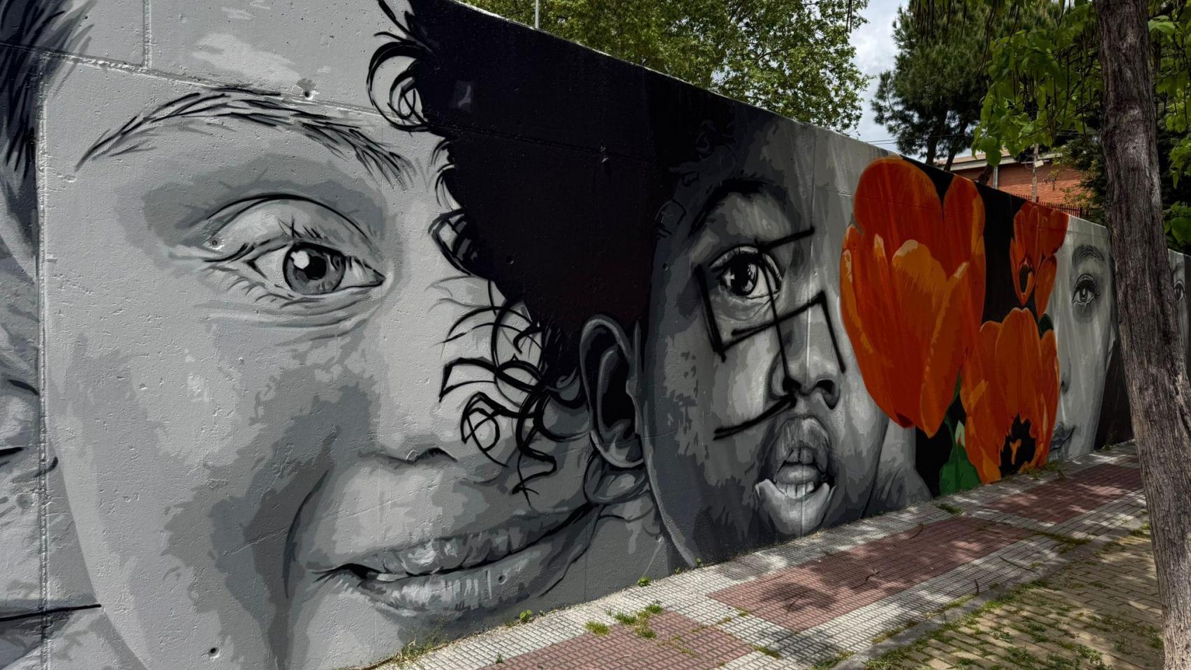 La denuncia del alcalde de Parla por las pintadas nazis en las calles: "No es una gamberrada, es un ataque ideológico"