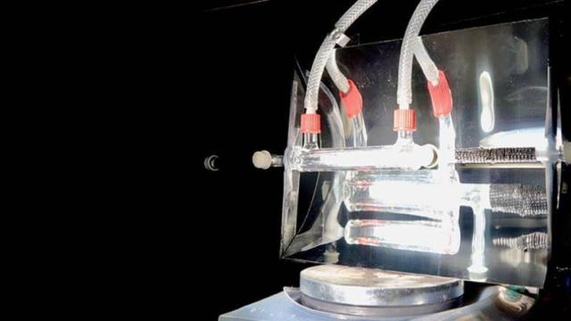 Reactor solar para convertir el CO2 en combustible
