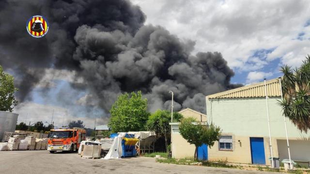 Incendio en Silla. Bomberos Valencia