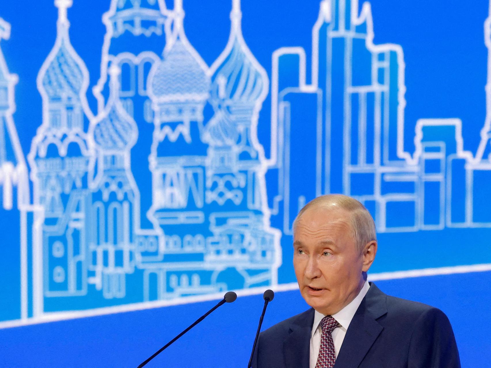 Putin aprovecha su conmemoración de la victoria sobre los nazis para afianzar lazos con Xi, Lula y Maduro