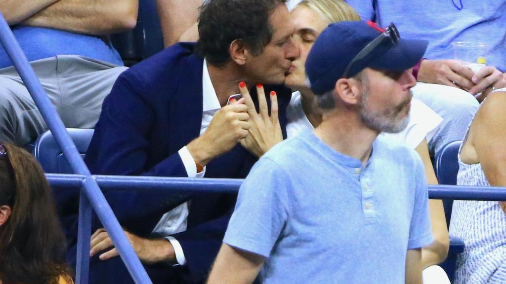 Lavinia Borromeo y John Elkann, muy romántica en el tenis.