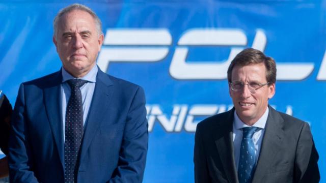 El director general de la Policía Municipal, Pablo Enrique Rodríguez, y el alcalde de Madrid, José Luis Martínez-Almeida.