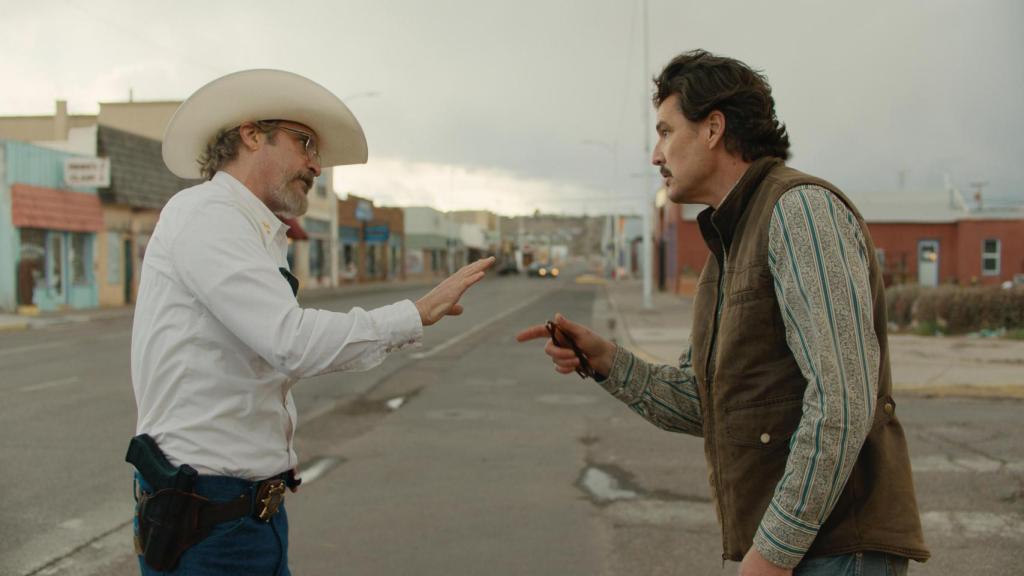 Joaquin Phoenix y Pedro Pascal en Eddington (Ari Aster)
