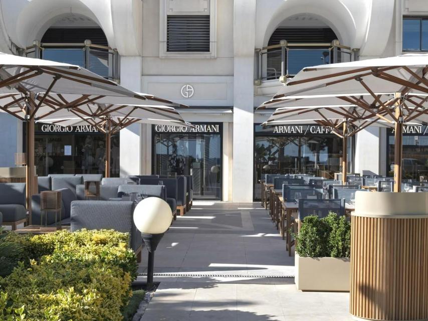 Vista del Armani Caffè en Cannes.