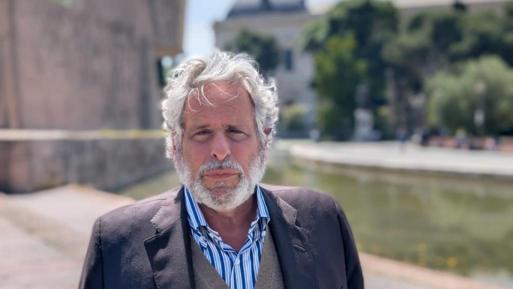 Robert Amsterdam.