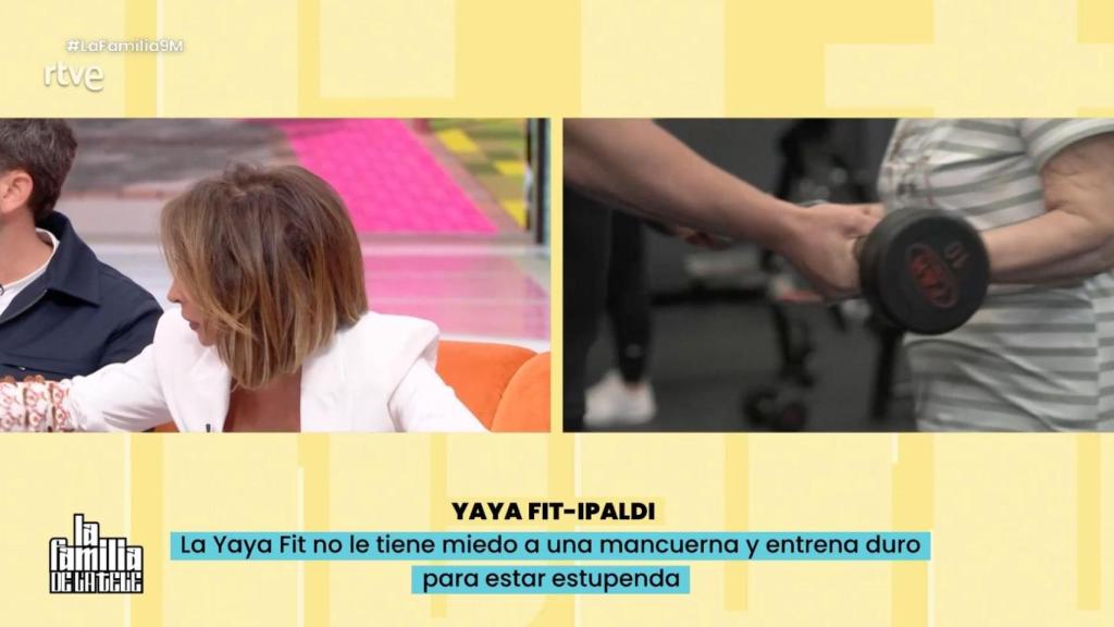 María Patiño entrevistando a la 'Yaya fit' en 'La familia de la tele'.