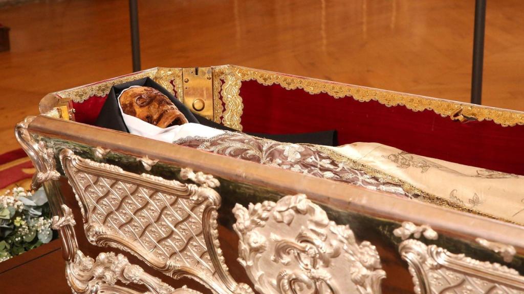 Exposición y veneración de Santa Teresa de Jesús en Alba de Tormes