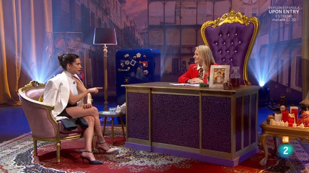 María León y Henar Álvarez en 'Al cielo con ella'.