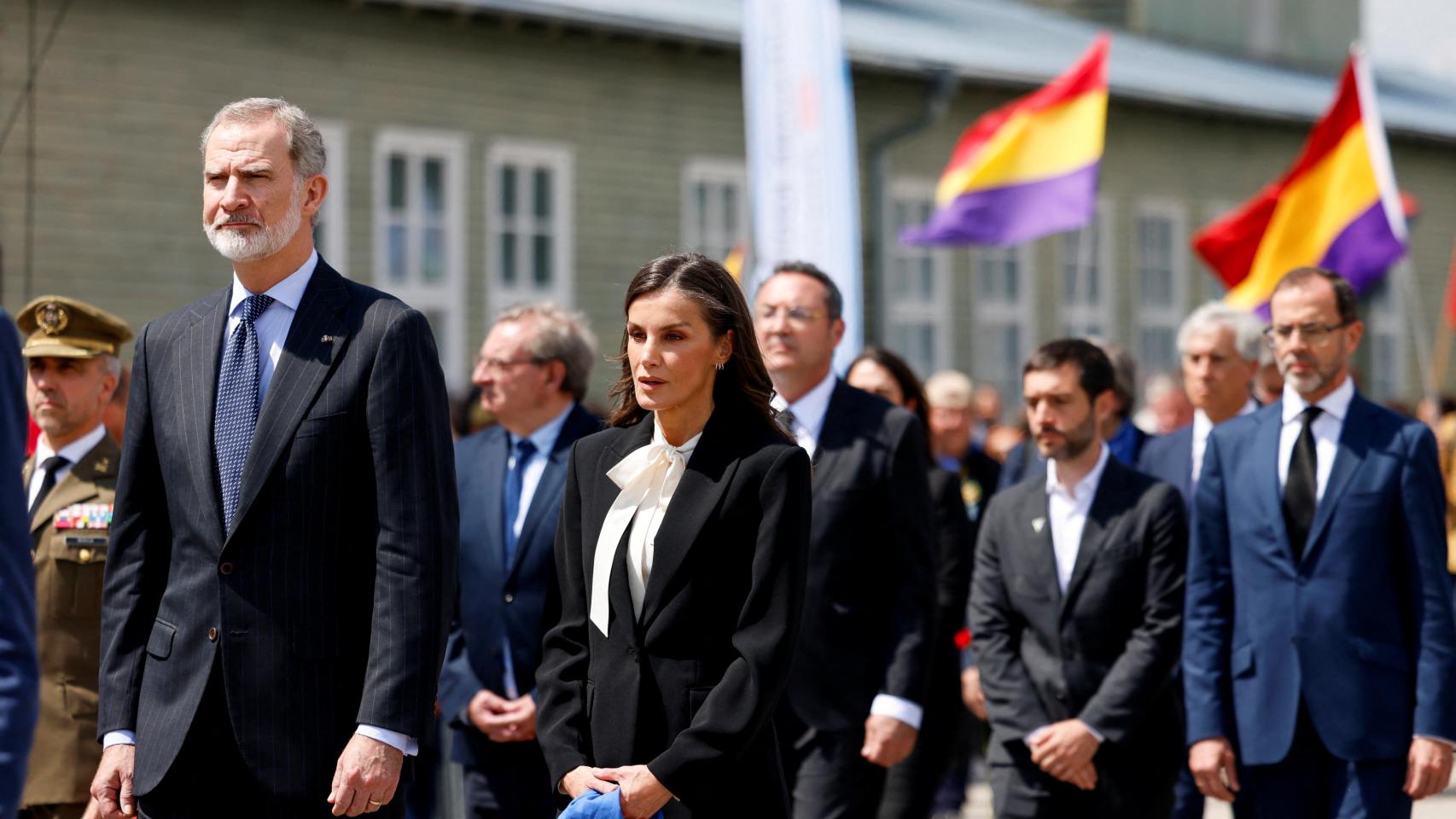 Los Reyes homenajean a los más de 7 mil españoles republicanos deportados al campo de concentración de Mauthausen