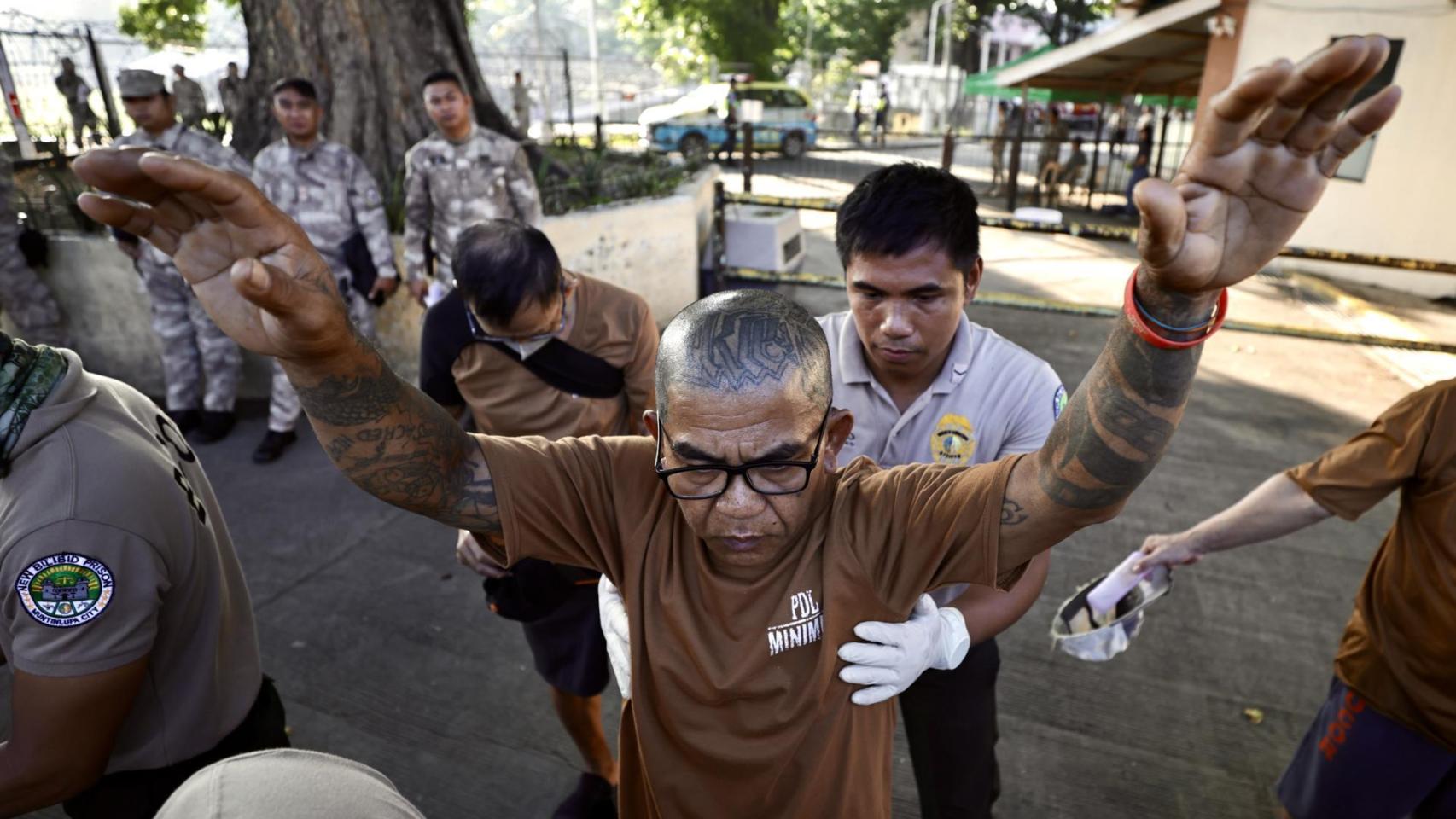 Dos muertos y 5 heridos en un tiroteo durante las elecciones en Filipinas, marcadas por la disputa entre Duterte y Marcos