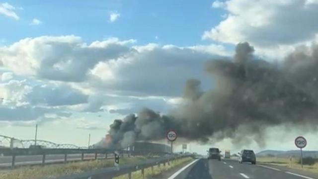 Vuelco de un camión en la A-4. Foto: EL ESPAÑOL - EL DIGITAL CLM.