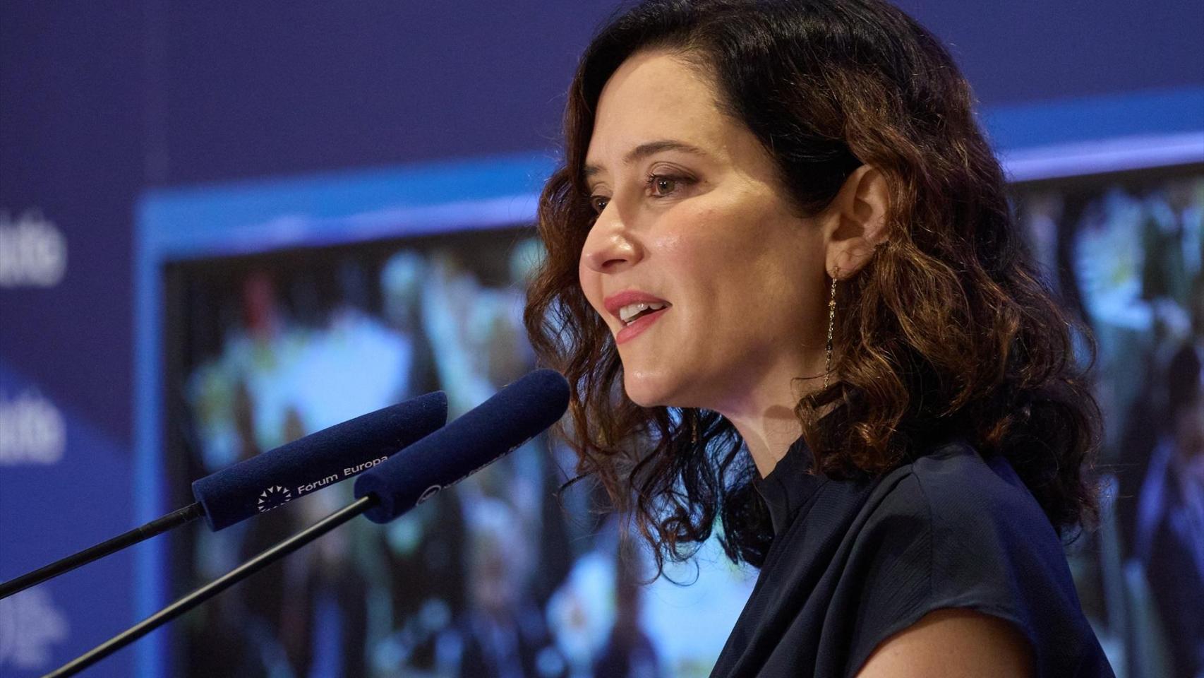 Ayuso culpa a Sánchez de la situación con los indigentes de Barajas: "Le compete y no lo quiere arreglar"