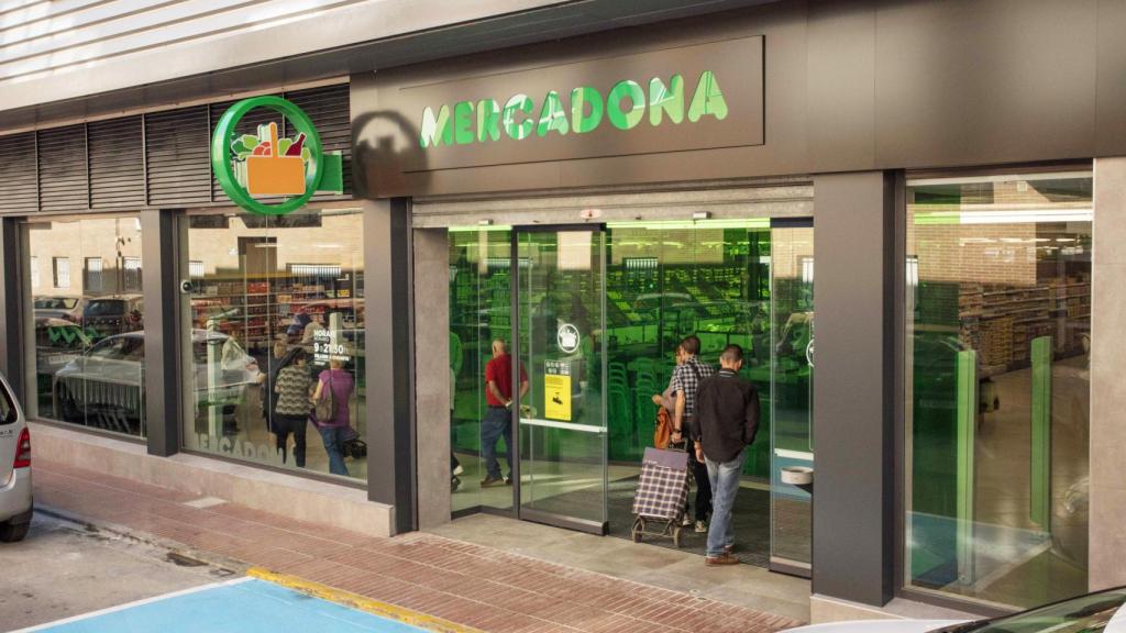 Entrada de un supermercado de Mercadona.