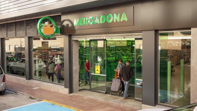Entrada de un supermercado de Mercadona.