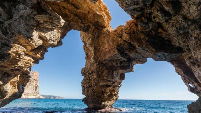 La cova dels Arcs.