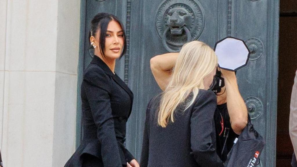 Kim Kardashian llegó a la corte de París.