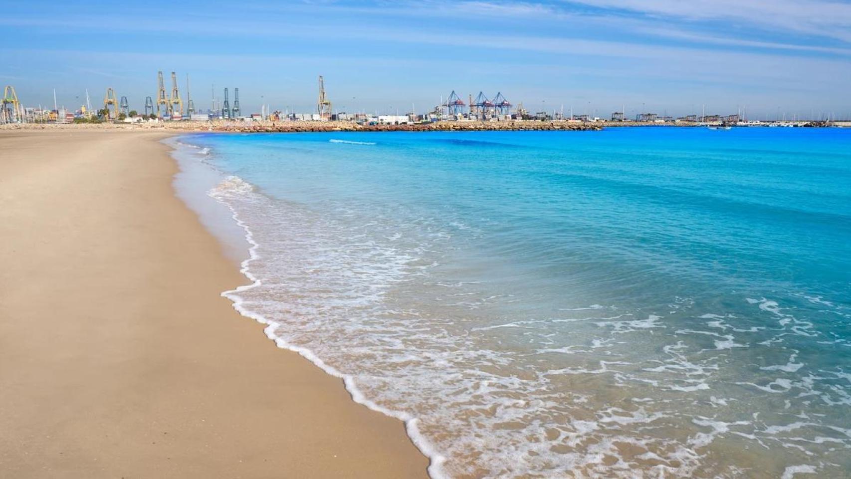 Vista general de la playa de El Pinedo, en Valencia.