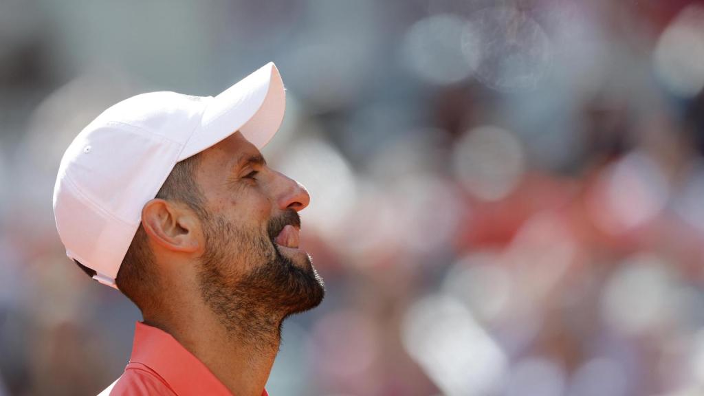 Djokovic se lamenta durante un partido.