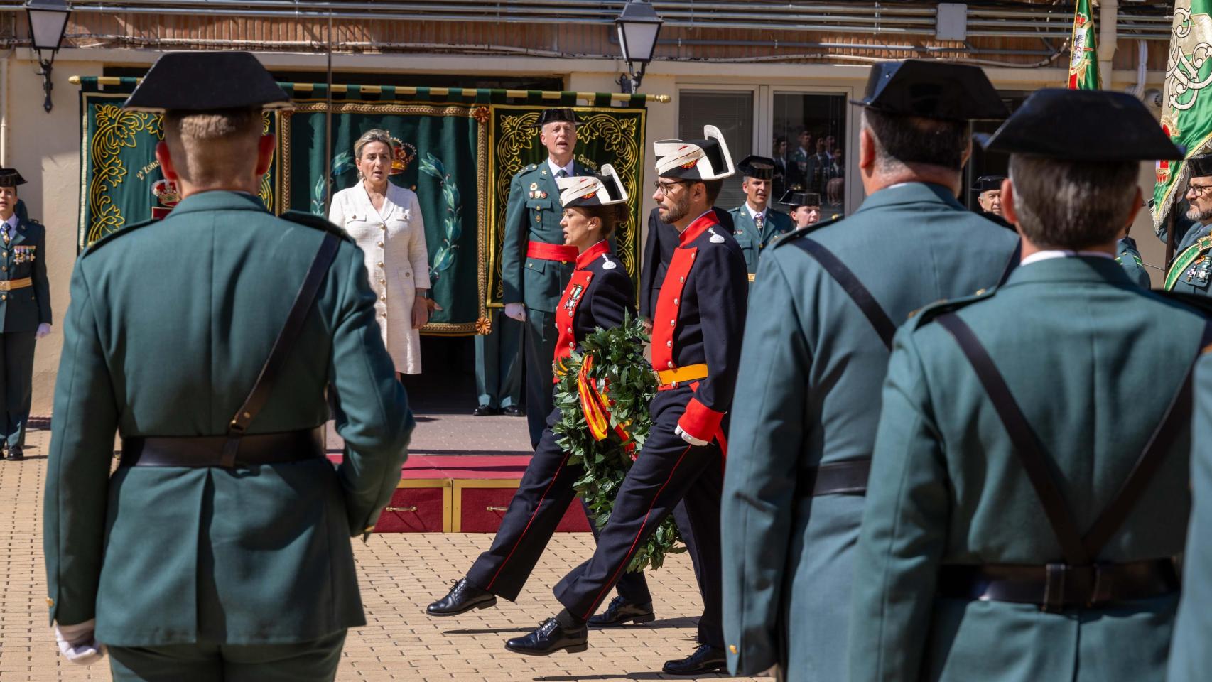 Condecoraciones, menos delitos y un grafiti: todas las fotografías del cumpleaños de la Guardia Civil en Toledo