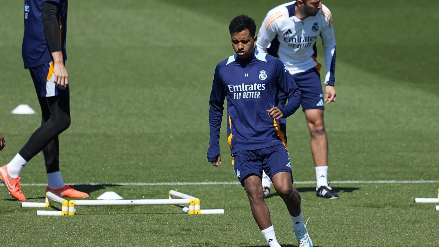 Rodrygo entrena con el Real Madrid