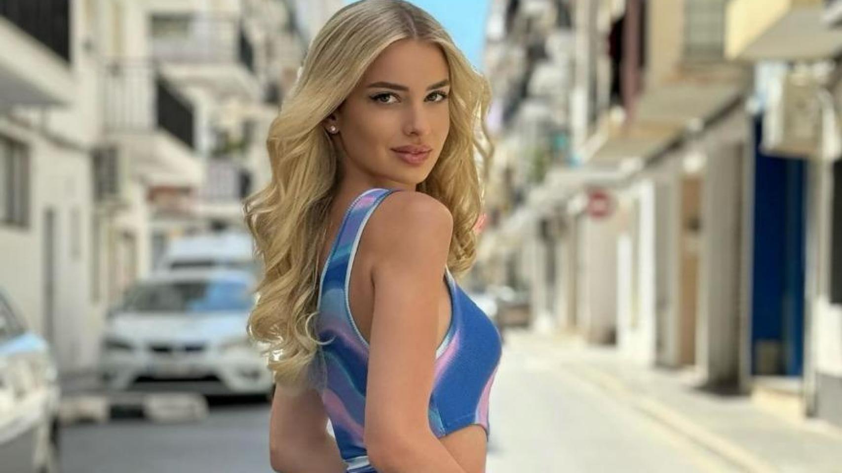 Evie, la modelo alemana de OnlyFans detenida en Murcia por masturbarse en público:  Este  show  será especial 