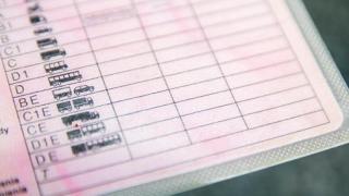 carnet de conducir.