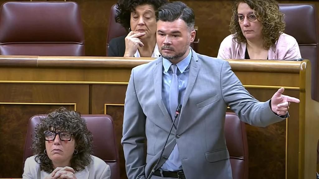 Gabriel Rufián, portavoz de ERC, en la tribuna del Congreso.