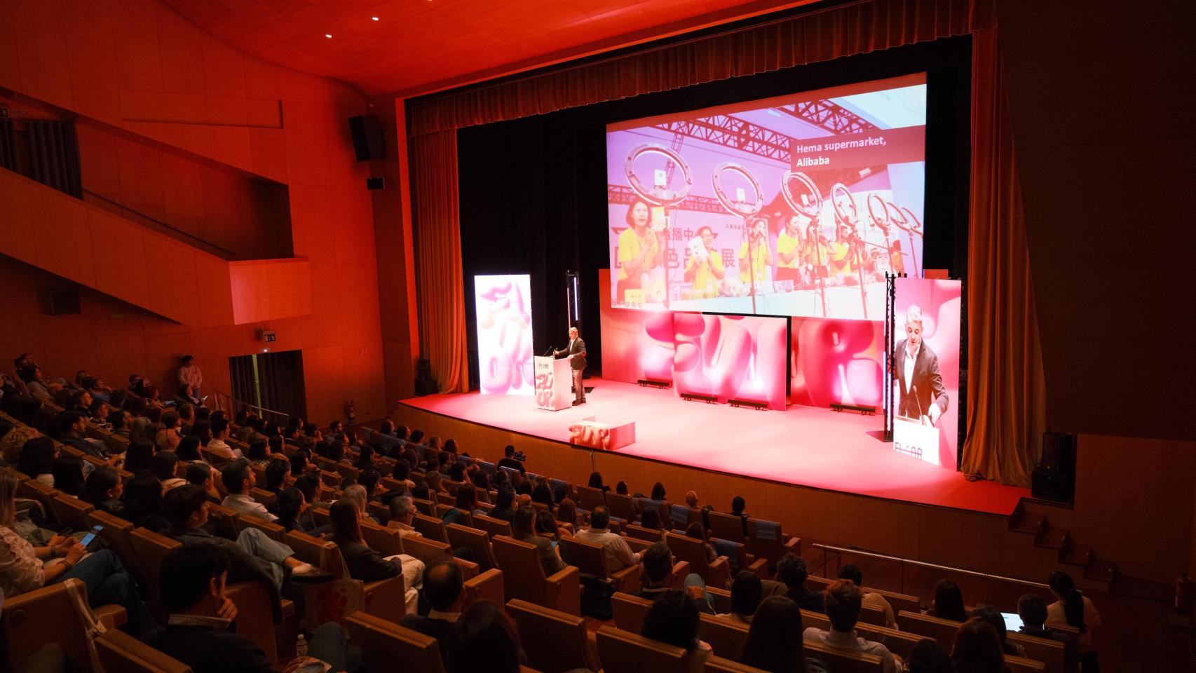 El congreso de marketing Flúor reivindica en Pontevedra la mirada de los creativos ante el auge de la IA