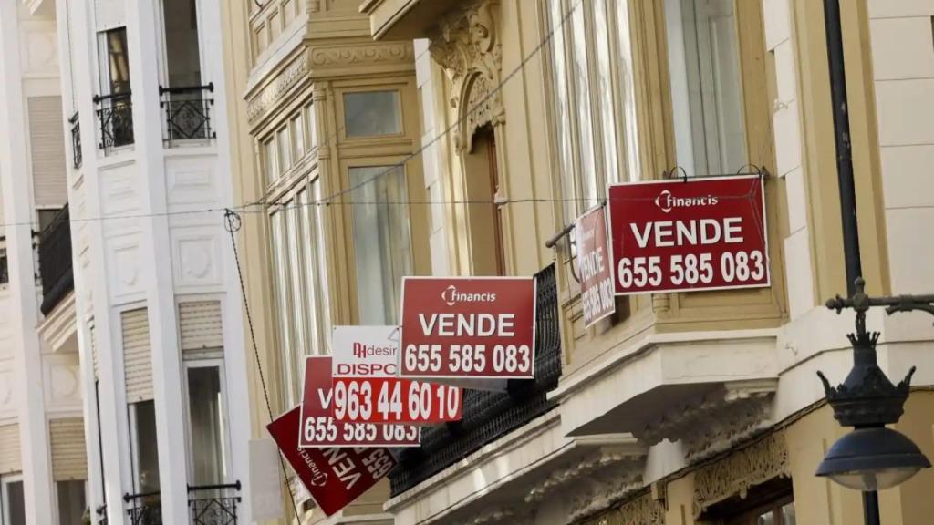 Pisos en venta en Valencia, en una imagen de archivo. EFE/Biel Aliño