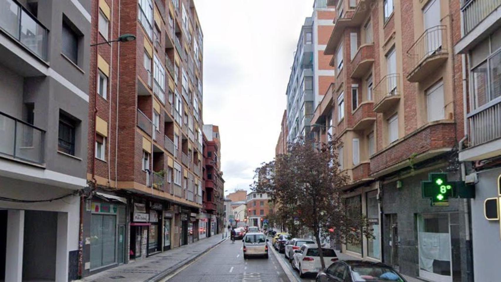 Muere una mujer de 87 años tras precipitarse desde un tercer piso en la calle Labradores de Valladolid