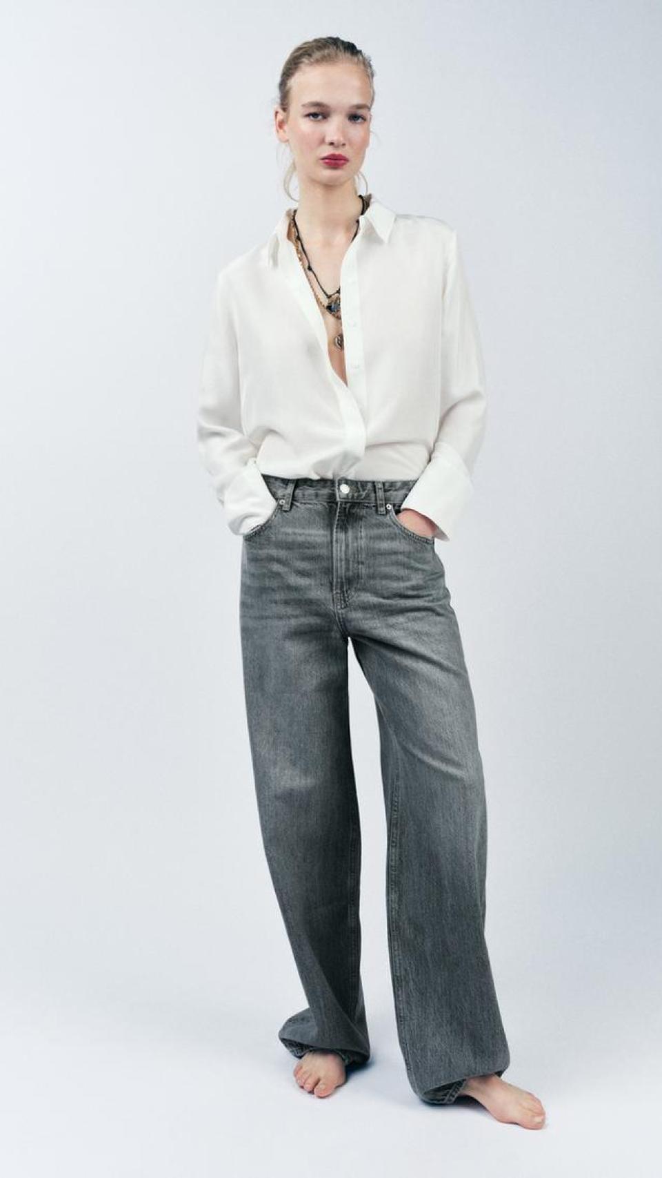 Jeans ZW Collection Hold Midtle Shoot desde Zara.