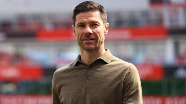 Xabi Alonso durante el partido del Bayer Leverkusen contra el Augsburgo.