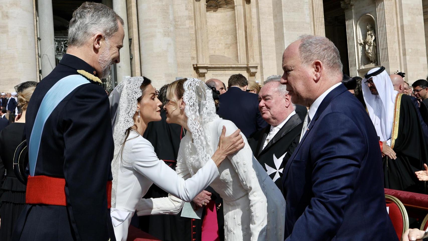 De Felipe y Letizia a XX: cónclave de 'royals' en el inicio de pontificado de León XIV