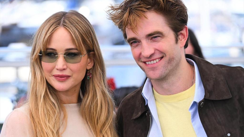 Jennifer Lawrence yRobert Pattinson en la presentación en Cannes de 'Die My Love' Foto: Alberto Terenghi/IPA via ZUMA Press/dpa