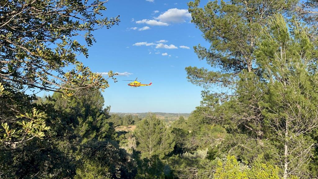 Imagen del helicóptero movilizado con Grupo Especial de Rescate en Altura que intentó socorrer al joven de 16 años. EE