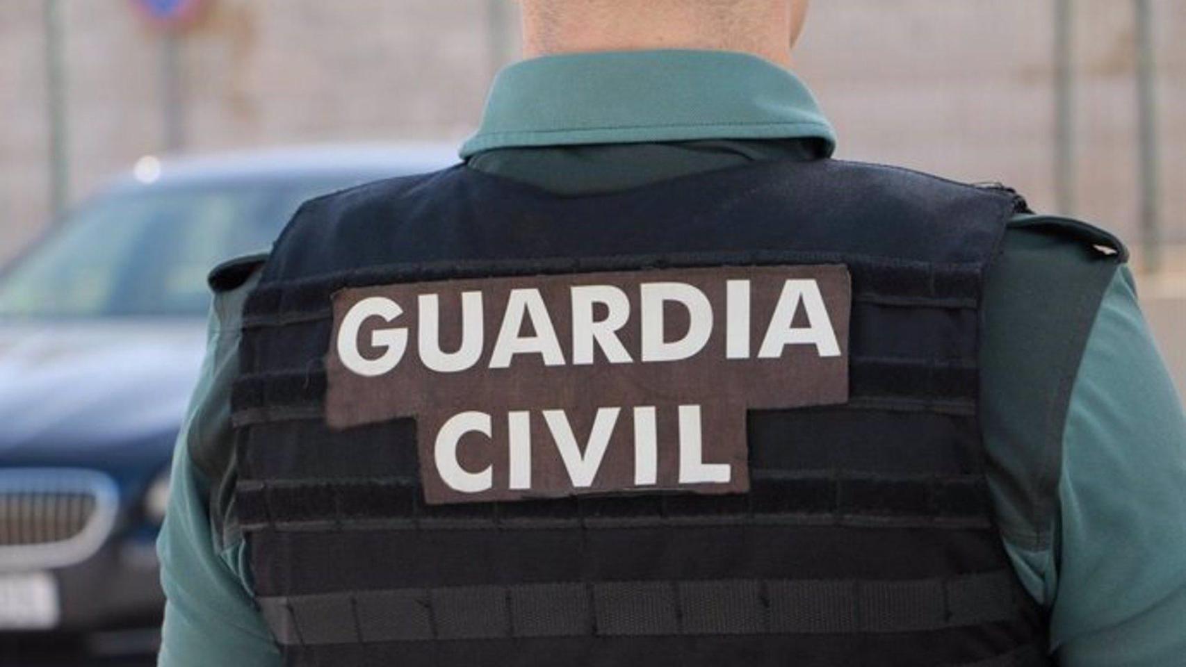 Detenido en O Barco de Valdeorras (Ourense) después de que su pareja se precipitase de un cuarto piso