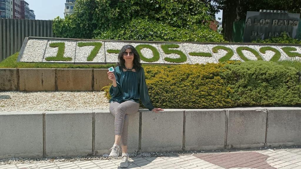 Gemma Álvarez sonriente a pesar de lidiar con la enfermedad. Foto cedida por la protagonista.