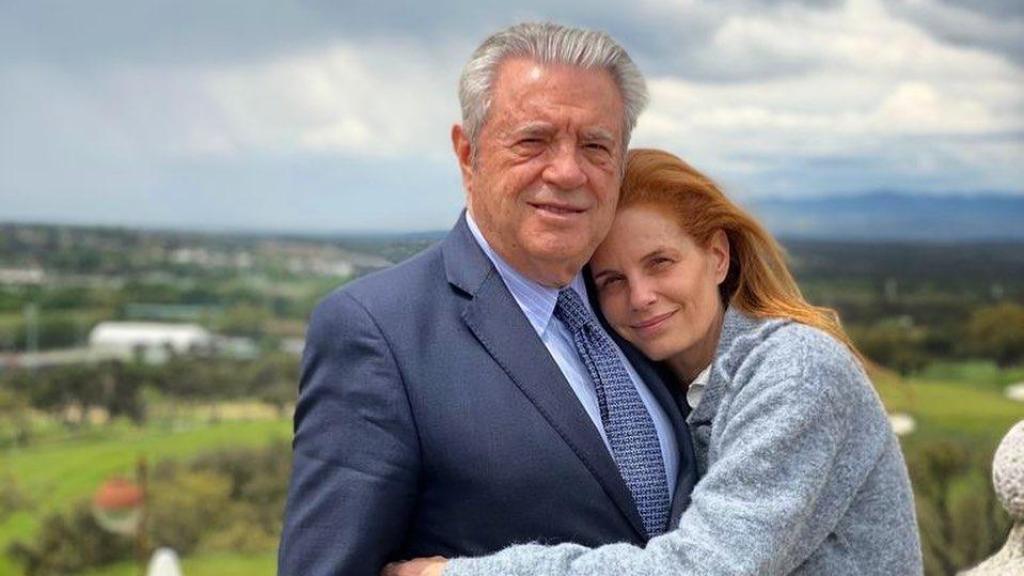 Olivia de Borbón, con su padre, Francisco de Borbón y Escasany, a una imagen de las redes sociales.