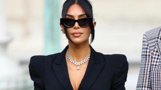 Kim Kardashian leaves the court after testifying in the trial for the theft of his jewels on May 13.