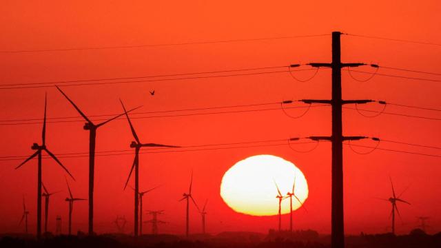Imagen de una planta de generación de energía en Francia.