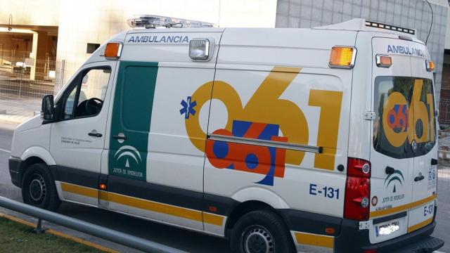 Una ambulancia.