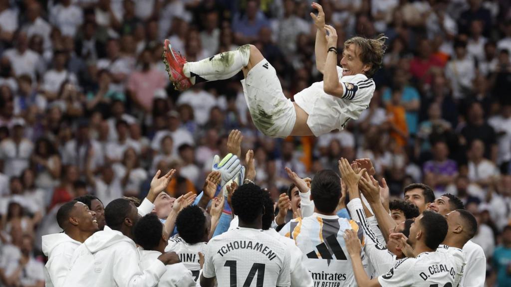 Modric, maintained by her Real Madrid companions