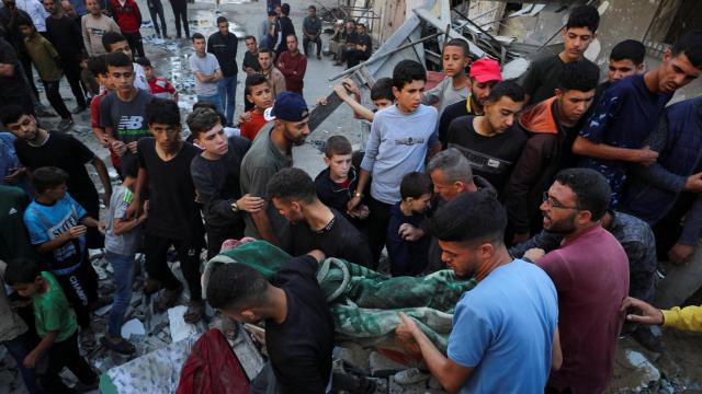 Consecuencias de un ataque israelí contra una casa en la Franja de Gaza.