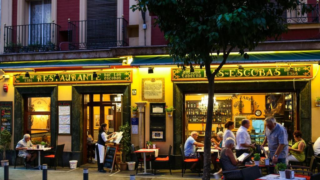Taberna sevillana.